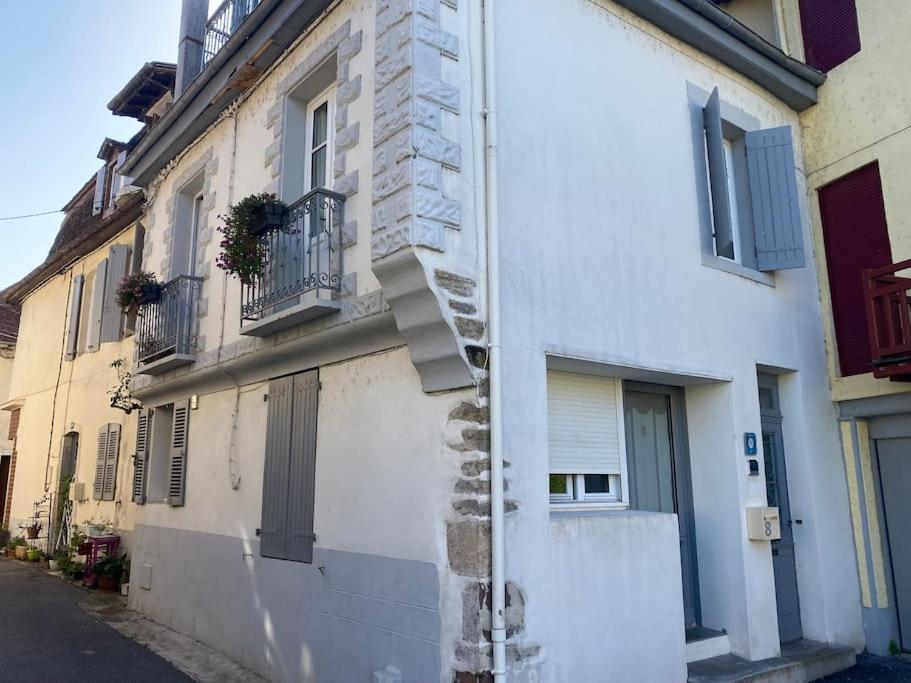 Appartement Le Nid Du Saleys - 70 M2 Centre Ville De Salies-de-Béarn Exterior foto